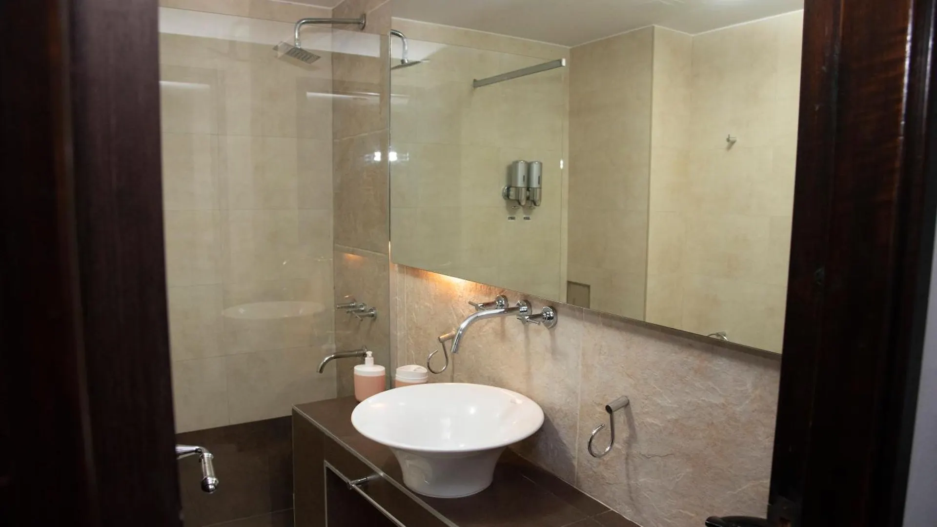 Excelente Ubicacion, Con Seguridad 24 Hs Apartment Mendoza